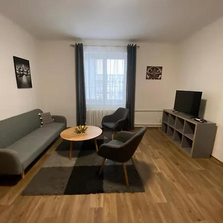 Cerna Ruze - 3 Apartment